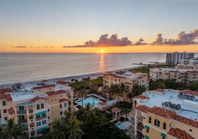 Photo 1 of Condo for sale at 2151 Gulf Of Mexico Dr #4, Longboat Key, FL 34228 | MLS# A4708570 | Listing updated on 2026-10-11
