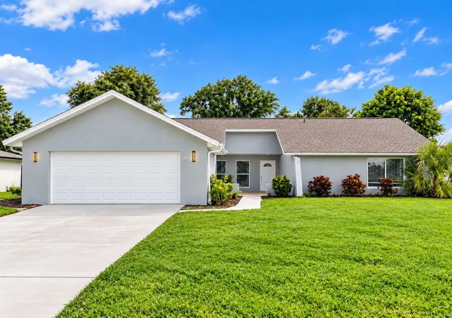 Single family home for sale at 1023 Deer Run, VENICE, FL 34293 | MLS# N6146071