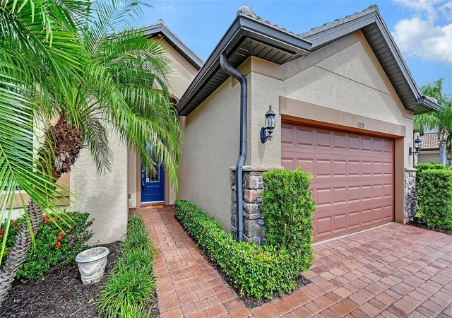 Photo 3 of Single family home for sale at 11174 Sandhill Preserve Dr, Sarasota, FL 34238 | MLS# A4708573 | Listing updated on 2026-10-07