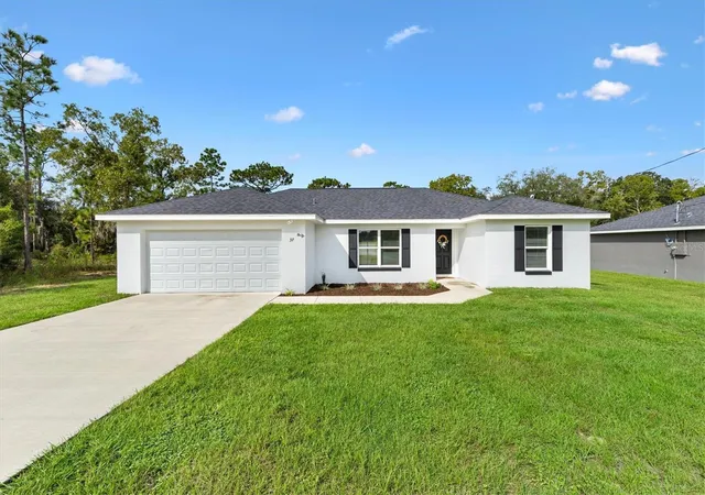 Single family home for sale at 37 Guava Ter Radl, OCKLAWAHA, FL 32179 | MLS# G5118678