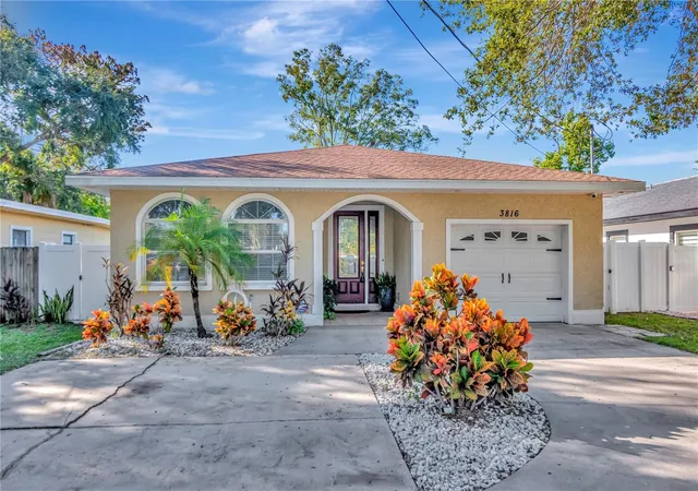 Single family home for sale at 3816 W Estrella St, TAMPA, FL 33629 | MLS# TB8555174