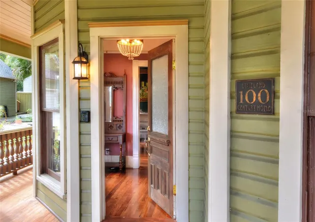 Photo 3 of Single family home for sale at 822 W Patterson St, Lakeland, FL 33803 | MLS# L4965565 | Listing updated on 2026-10-09