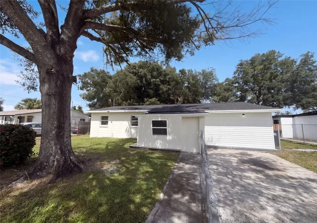 Photo 21 of Single family home for sale at 7916 Endive Ave, TAMPA, FL 33619 | MLS# O6447458 | Listing updated on 2026-10-06