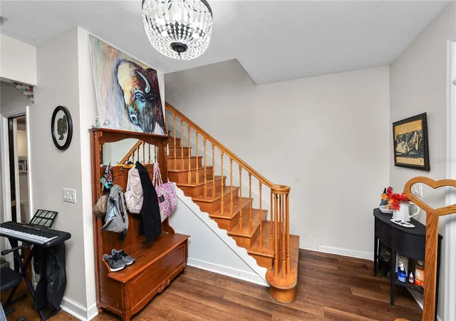 Photo 2 of Single family home for sale at 1976 Vista View Dr, Lakeland, FL 33813 | MLS# L4965566 | Listing updated on 2026-10-07