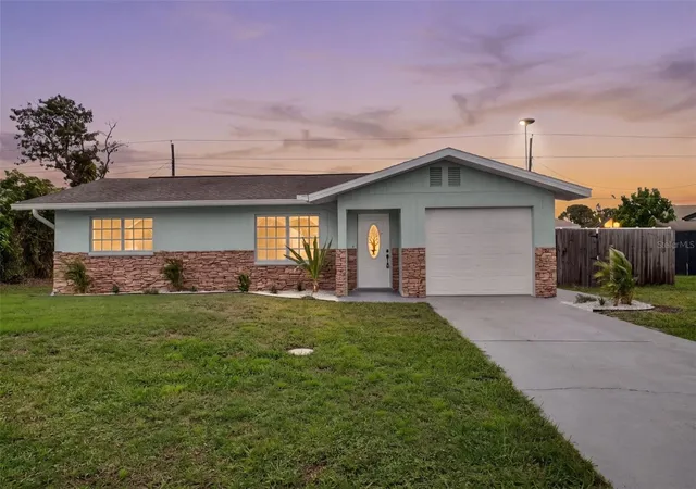 Photo 1 of Single family home for sale at 1072 Olympia Rd, Venice, FL 34293 | MLS# TB8555188 | Listing updated on 2026-10-06