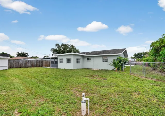 Photo 21 of Single family home for sale at 1072 Olympia Rd, VENICE, FL 34293 | MLS# TB8555188 | Listing updated on 2026-10-06