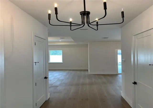 Photo 4 of Single family home for sale at 1830 Lake Sue Dr, Orlando, FL 32803 | MLS# O6447462 | Listing updated on 2026-10-09