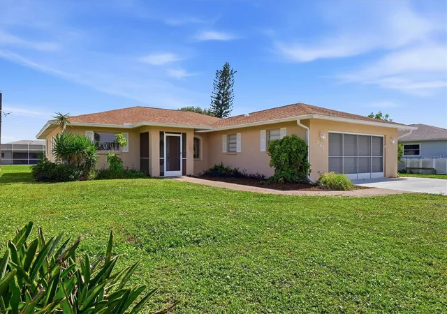 Single family home for sale at 941 Gasparilla Blvd, ENGLEWOOD, FL 34223 | MLS# D6149041