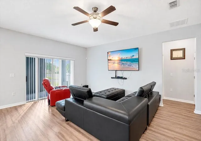 Photo 3 of Single family home for sale at 2096 Cordaville Pl, Apopka, FL 32703 | MLS# O6447472 | Listing updated on 2026-10-09