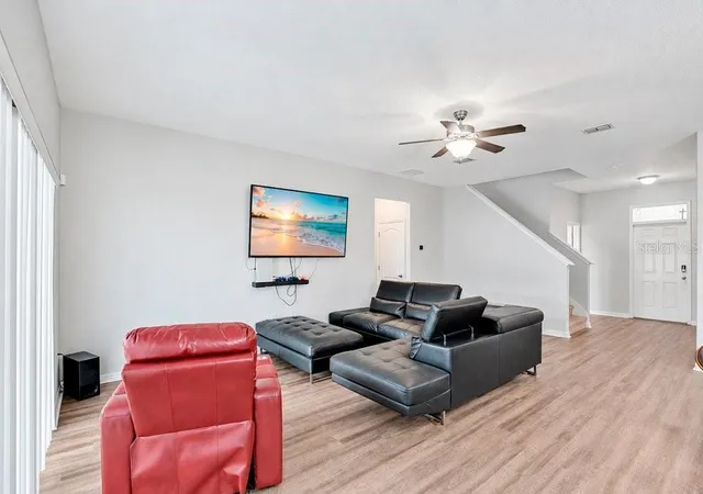 Photo 4 of Single family home for sale at 2096 Cordaville Pl, Apopka, FL 32703 | MLS# O6447472 | Listing updated on 2026-10-09