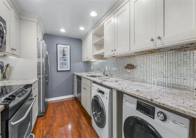 Listing Photo 4 - Condo for sale in building located at 3211 W Swann Ave, Tampa, FL 33609 - Unit #410