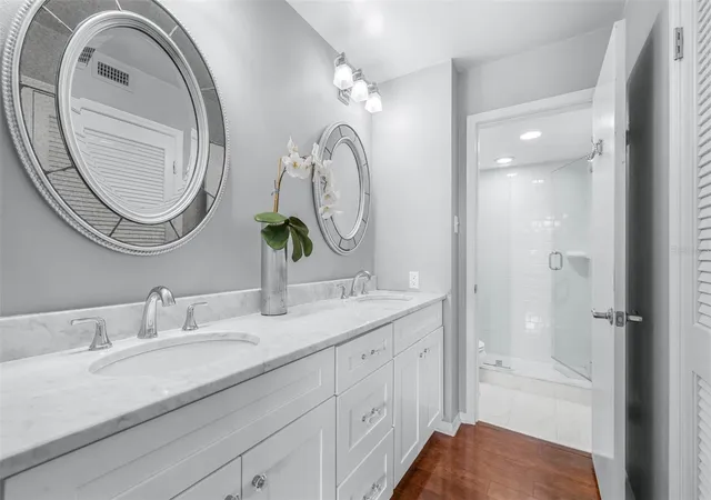 Listing Photo 5 - Condo for sale in building located at 3211 W Swann Ave, Tampa, FL 33609 - Unit #410