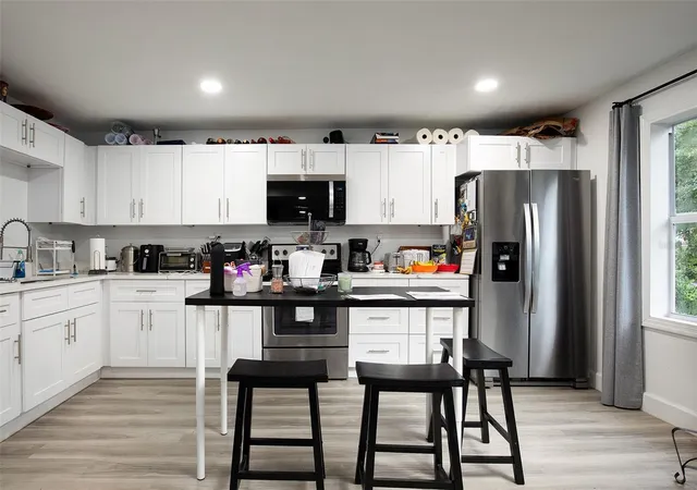Photo 4 of Sale Pending at 101 S Glenwood Ave, Orlando, FL 32803 | MLS# O6447474 | Listing updated on 2026-10-14