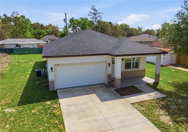 Photo 3 of Single family home for sale at 535 Marion Oaks Ln, Ocala, FL 34473 | MLS# O6447477 | Listing updated on 2026-10-08
