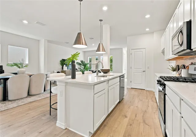 Photo 3 of Single family home for sale at 2770 Soleta View, Odessa, FL 33556 | MLS# TB8555212 | Listing updated on 2026-10-06