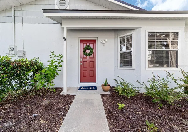 Photo 3 of Single family home for sale at 3844 SE 9th Place, Ocala, FL 34471 | MLS# OM733496 | Listing updated on 2026-10-09
