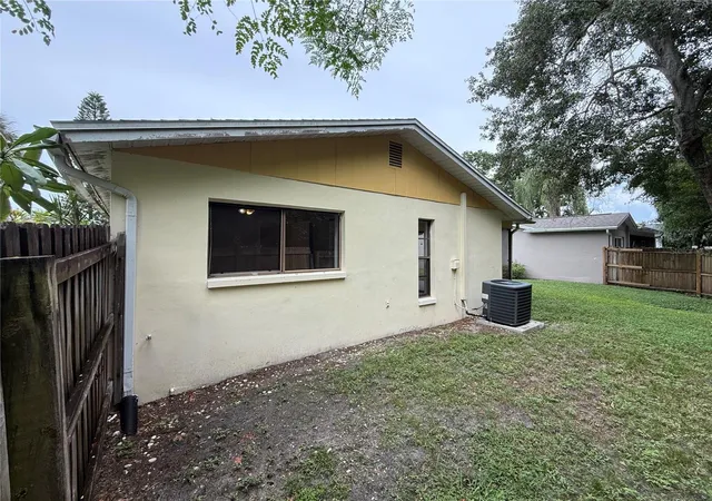 Photo 4 of Single family home for sale at 3030 Cypress Green Dr, Palm Harbor, FL 34684 | MLS# TB8555217 | Listing updated on 2026-10-06