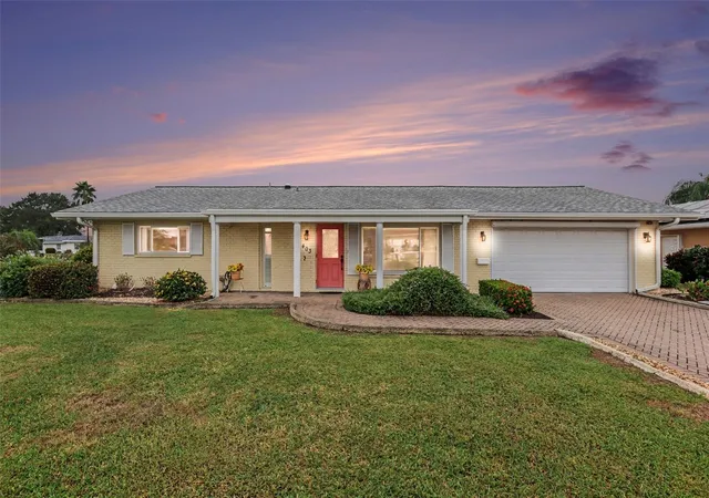 Photo 1 of Single family home for sale at 403 S Pebble Beach Blvd, Sun City Center, FL 33573 | MLS# TB8555218 | Listing updated on 2026-10-10