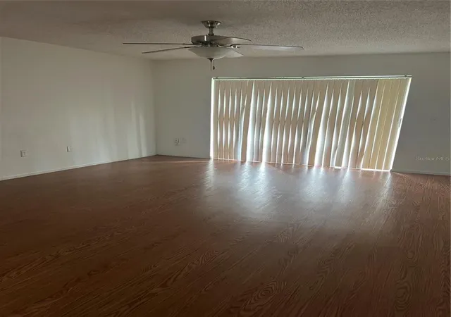 Listing Photo 1 - Condo for sale in building located at 4265 S Semoran Blvd, Orlando, FL 32822 - Unit #4