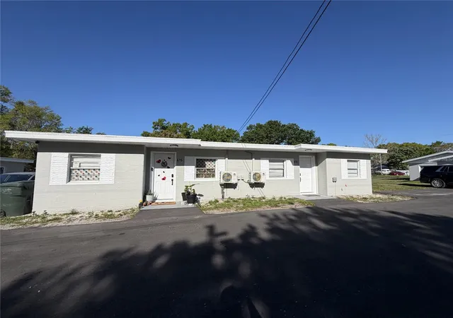 Photo 1 of Multi family home for sale at 613 Plateau Ave, Lakeland, FL 33815 | MLS# O6447492 | Listing updated on 2026-10-08