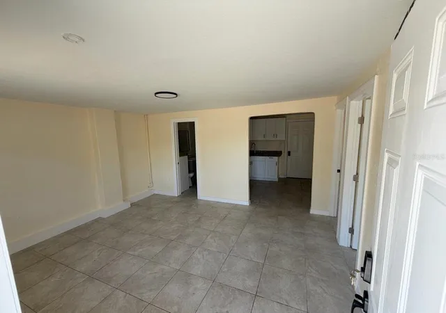 Photo 3 of Multi family home for sale at 613 Plateau Ave, Lakeland, FL 33815 | MLS# O6447492 | Listing updated on 2026-10-08