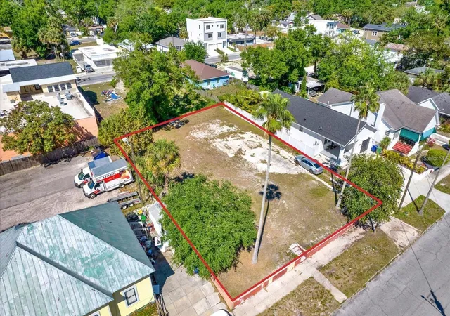 Photo 1 of Townhouse for sale at 2204 15th Avenue, Tampa, FL 33605 | MLS# TB8555229 | Listing updated on 2026-10-06