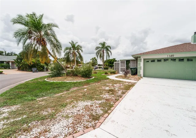 Photo 3 of Single family home for sale at 1149 S Cypress Point Dr, Venice, FL 34293 | MLS# A4708595 | Listing updated on 2026-10-09