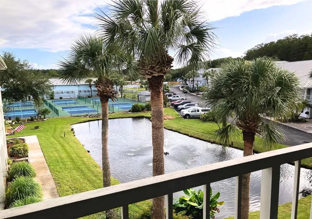 Photo 2 of Condo for sale at 2164 Vista Del Sol Cir #523, Lutz, FL 33558 | MLS# TB8555236 | Listing updated on 2026-10-07