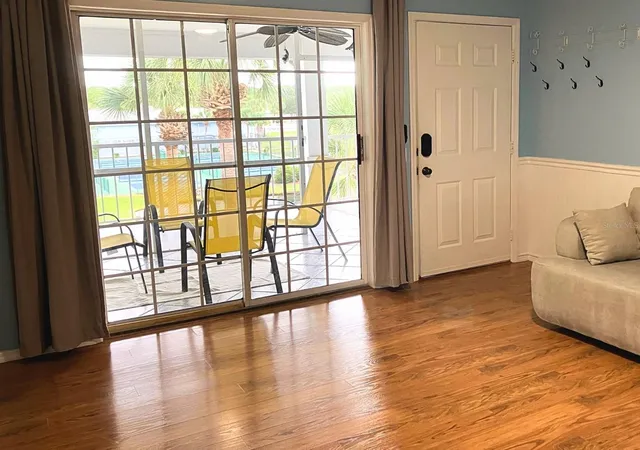 Photo 3 of Condo for sale at 2164 Vista Del Sol Cir #523, Lutz, FL 33558 | MLS# TB8555236 | Listing updated on 2026-10-07
