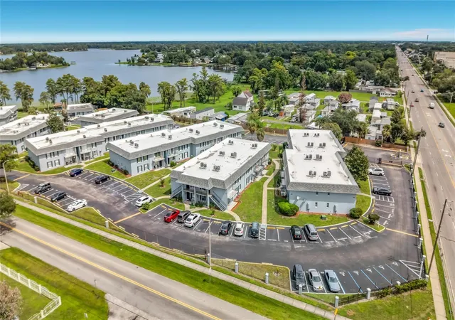 Photo 3 of Condo for sale at 915 W Oak Ridge Rd #A, Orlando, FL 32809 | MLS# O6447505 | Listing updated on 2026-10-06