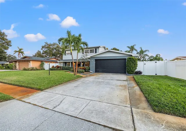 Photo 2 of Single family home for sale at 9270 119th Avenue, Largo, FL 33773 | MLS# TB8555256 | Listing updated on 2026-10-10