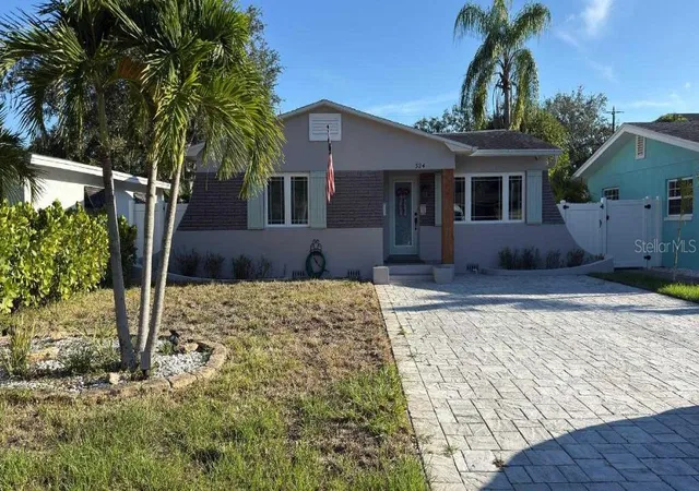 Single family home for sale at 324 36th Avenue NE, Saint Petersburg, FL 33704 | MLS# TB8555260