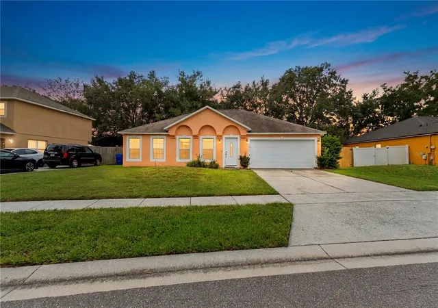 Photo 2 of Single family home for sale at 1056 Royal Marquis Cir, Ocoee, FL 34761 | MLS# O6447520 | Listing updated on 2026-10-07