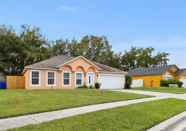 Photo 3 of Single family home for sale at 1056 Royal Marquis Cir, Ocoee, FL 34761 | MLS# O6447520 | Listing updated on 2026-10-07