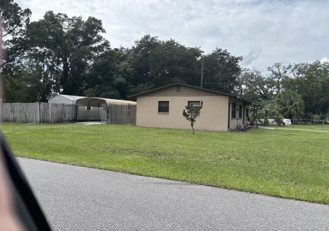Photo 2 of Single family home for sale at 1701 W 2nd Street, Sanford, FL 32771 | MLS# O6447521 | Listing updated on 2026-10-08