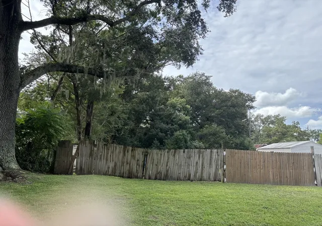 Photo 4 of Single family home for sale at 1701 W 2nd Street, Sanford, FL 32771 | MLS# O6447521 | Listing updated on 2026-10-08