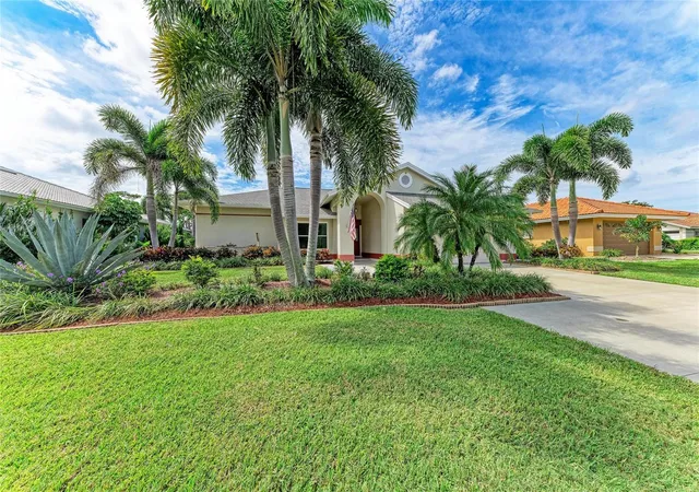 Photo 2 of Single family home for sale at 4204 Pro Am Ave E, Bradenton, FL 34203 | MLS# A4708611 | Listing updated on 2026-10-08
