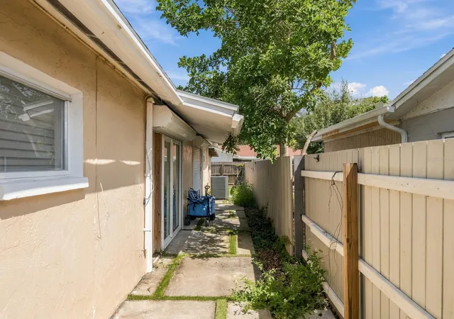 Photo 19 of Single family home for sale at 7879 84th Lane, SEMINOLE, FL 33777 | MLS# TB8555265 | Listing updated on 2026-10-07