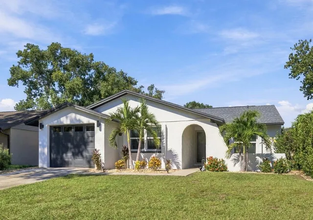 Photo 1 of Single family home for sale at 16136 Foxfire Dr, Tampa, FL 33618 | MLS# TB8555266 | Listing updated on 2026-10-29