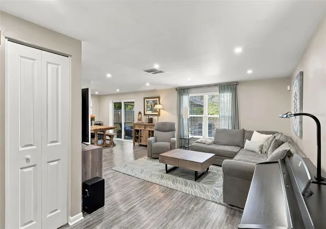 Photo 2 of Single family home for sale at 16136 Foxfire Dr, Tampa, FL 33618 | MLS# TB8555266 | Listing updated on 2026-10-29