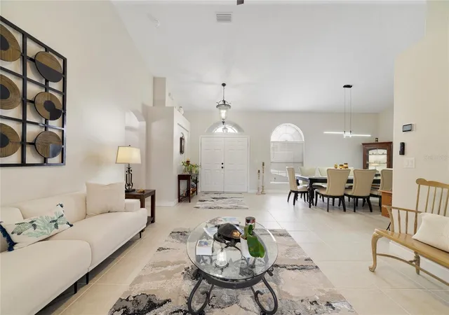 Photo 4 of Single family home for sale at 12907 Slash Pine Ct, Clermont, FL 34711 | MLS# O6447522 | Listing updated on 2026-10-09