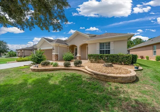 Photo 2 of Single family home for sale at 9531 SW 70th Loop, Ocala, FL 34481 | MLS# OM733506 | Listing updated on 2026-10-08