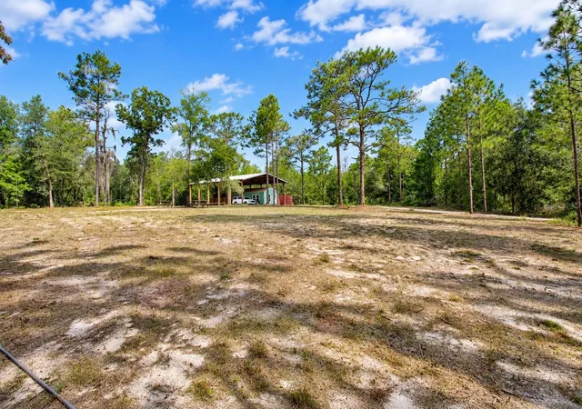 Photo 3 of Manufactured home for sale at 419 Lily Trl, Interlachen, FL 32148 | MLS# GC543987 | Listing updated on 2026-10-07