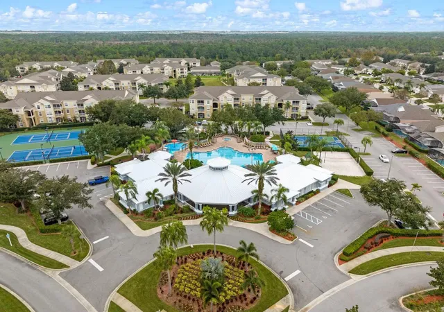 Photo 3 of Condo for sale at 2307 Butterfly Palm Way #302, Kissimmee, FL 34747 | MLS# S5158942 | Listing updated on 2026-10-09