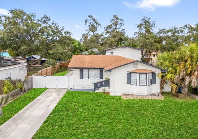 Photo 1 of Single family home for sale at 1468 Druid Rd E, Clearwater, FL 33756 | MLS# TB8555282 | Listing updated on 2026-10-07