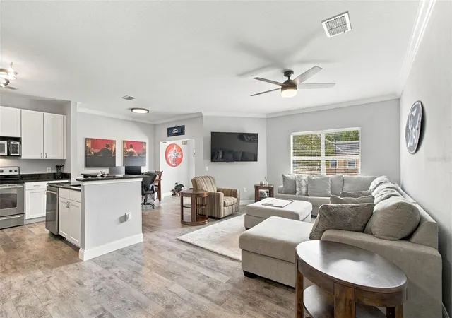 Listing Photo 5 - Condo for sale in building located at 2199 Chianti Pl, Palm Harbor, FL 34683 - Unit #9-0924