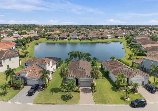 Photo 2 of Single family home for sale at 13316 Saw Palm Crk Trl, Bradenton, FL 34211 | MLS# A4708617 | Listing updated on 2026-10-16