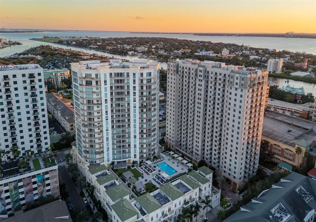 Photo 1 of Condo for sale at 450 Knights Run Ave #1701, Tampa, FL 33602 | MLS# TB8555286 | Listing updated on 2026-10-27
