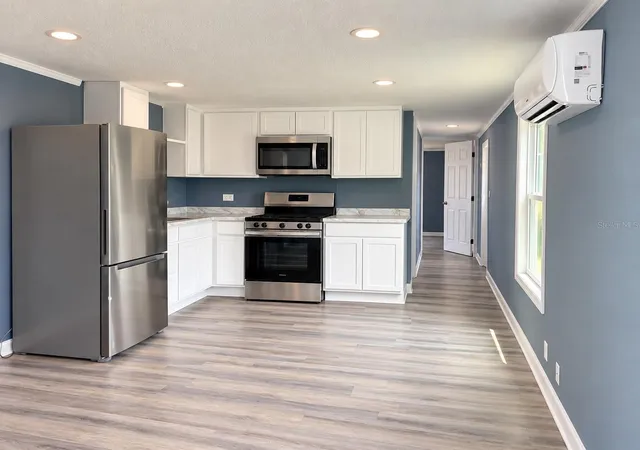 Photo 3 of Manufactured home for sale at 4431 Crossen Dr, Orlando, FL 32822 | MLS# O6447546 | Listing updated on 2026-10-06