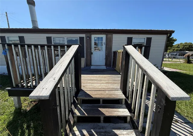 Photo 2 of Manufactured home for sale at 2001 Pine St, Saint Cloud, FL 34769 | MLS# O6447552 | Listing updated on 2026-10-06